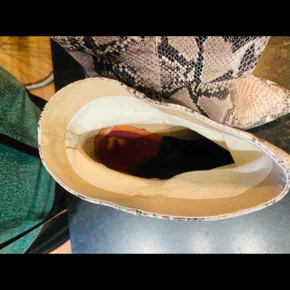 SNAKESKIN HEELED BOOTIES - Picture 6 of 6